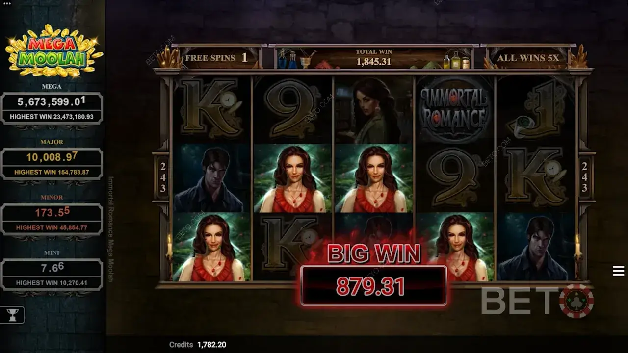 Immortal Romance Mega Moolah Game Screenshot